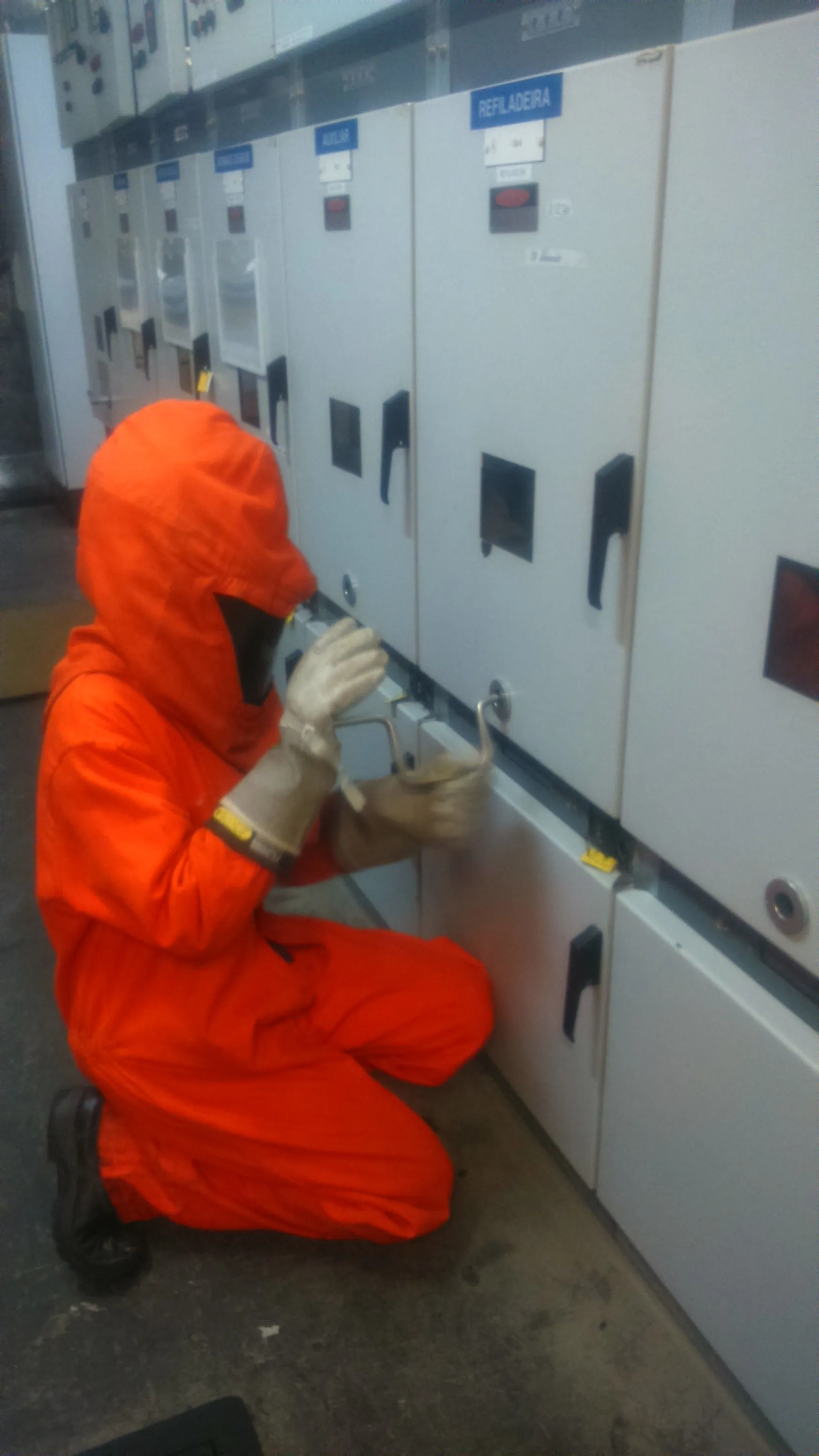 Empresa de manutenção elétrica industrial