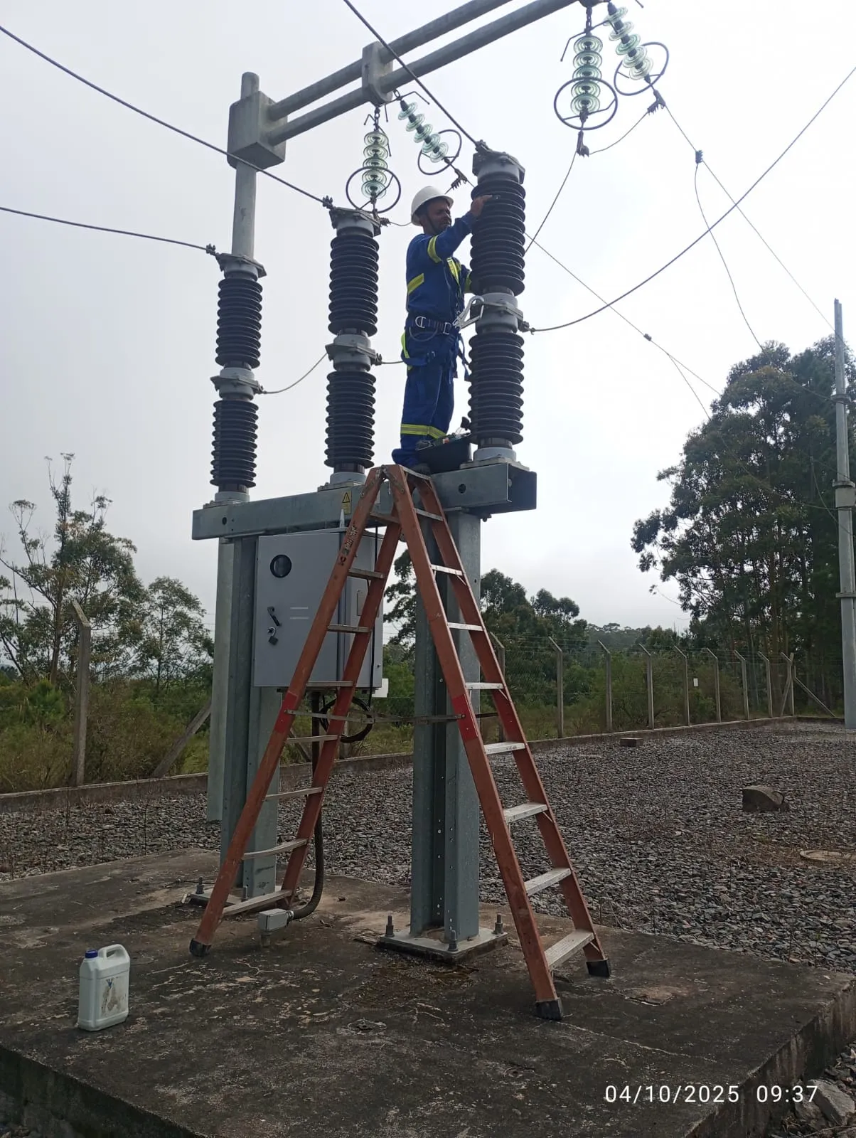 Manutenção de disjuntores de alta tensão