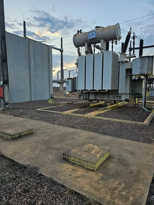 Manutenção preventiva em transformadores de alta tensão