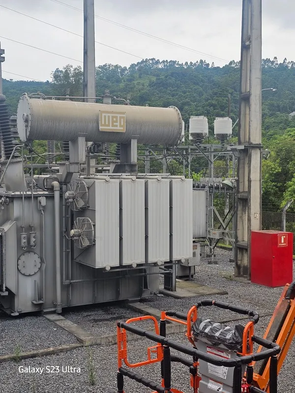 Manutenção de transformadores de alta tensão